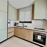 Mouson View דירה